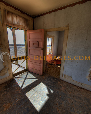 gasstationinterior2