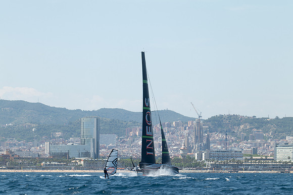 240605_INEOS_AC75_B3_D22_487